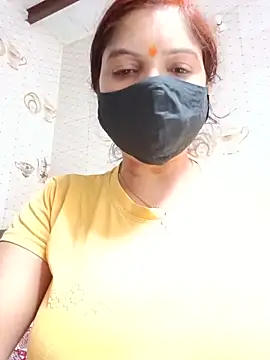 Snapshot of illay_love chatting on 06.18.26 illay love online show from 06.18.26