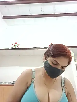 Snapshot of illay_love chatting on 06.23.26 illay love online show from 06.23.26
