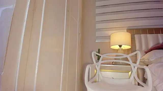 zoe sky  online show from 02.11.25