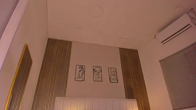 zoe sky  online show from 02.26.26