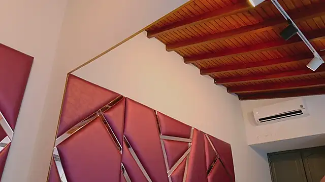 Adel Nesbiit online show from 02.25.25