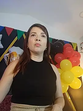 Adel Nesbiit online show from 09.24.25