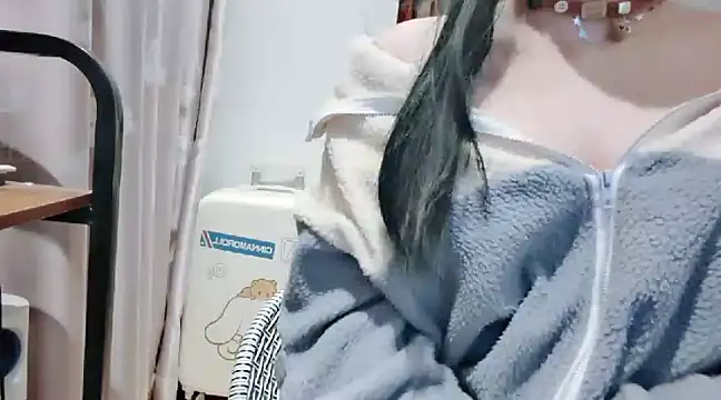 Snapshot of arena1357 chatting on 12.29.24 arena1357 online show from 12.29.24