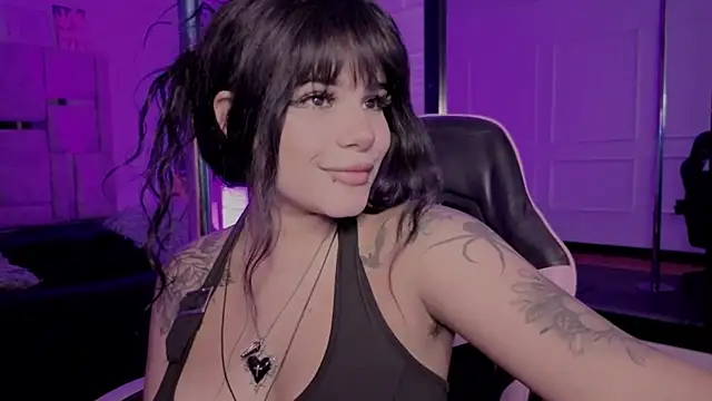 BonnieAnderson  online show from 08.04.26