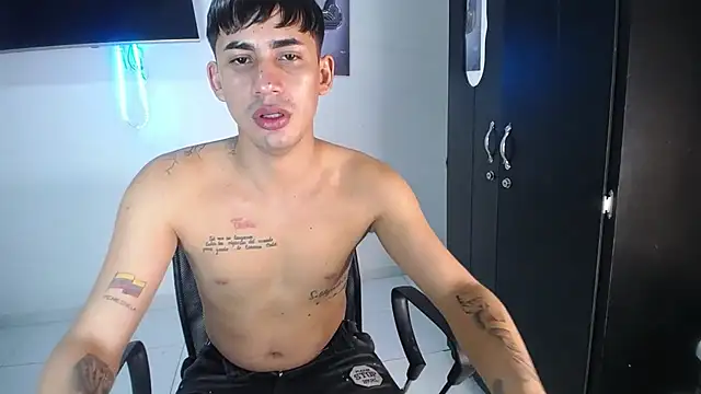 boy latino sex online show from 10.15.25