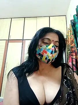 Snapshot of Ratna-777 chatting on 10.26.25 Ratna-777 online show from 10.26.25