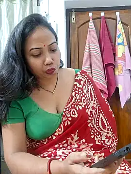 Snapshot of DREAM_GIRL-30 chatting on 02.17.25 DREAM GIRL-30 online show from 02.17.25