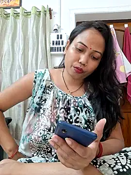 Snapshot of DREAM_GIRL-30 chatting on 03.04.25 DREAM GIRL-30 online show from 03.04.25