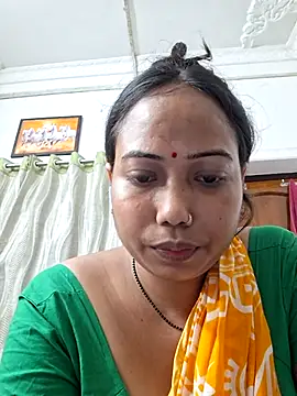 Snapshot of DREAM_GIRL-30 chatting on 10.12.25 DREAM GIRL-30 online show from 10.12.25