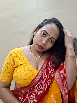 Snapshot of DREAM_GIRL-30 chatting on 12.17.25 DREAM GIRL-30 online show from 12.17.25