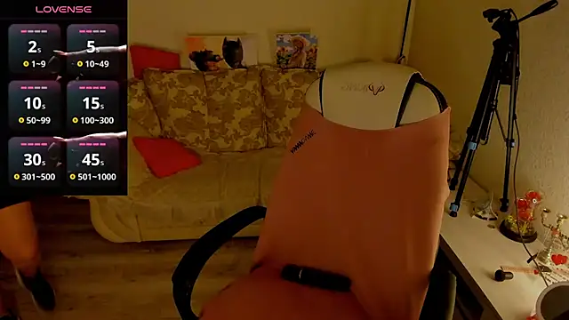 Snapshot of masha19981 chatting on 05.14.26 masha19981 online show from 05.14.26