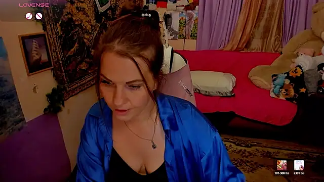 Snapshot of masha19981 chatting on 08.07.26 masha19981 online show from 08.07.26