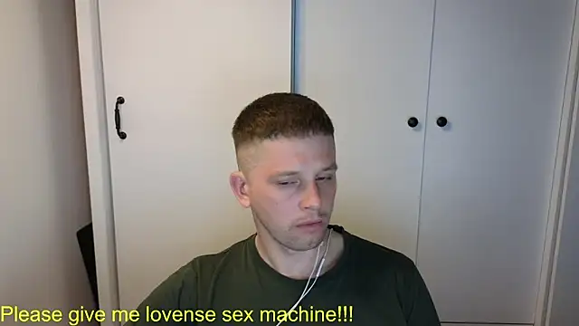 Snapshot of BigL0ve chatting on 05.19.26 BigL0ve online show from 05.19.26
