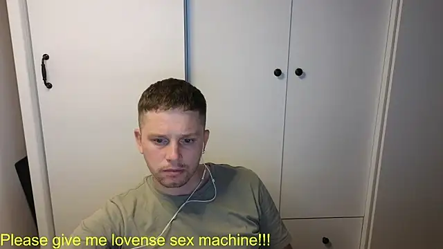 Snapshot of BigL0ve chatting on 05.22.26 BigL0ve online show from 05.22.26