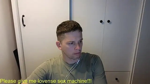 Snapshot of BigL0ve chatting on 05.30.26 BigL0ve online show from 05.30.26