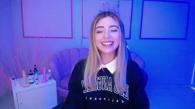 Snapshot of channel_blonde_a chatting on 12.13.24 channel blonde a online show from 12.13.24