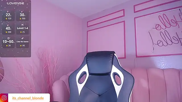 Snapshot of channel_blonde_a chatting on 01.25.25 channel blonde a online show from 01.25.25