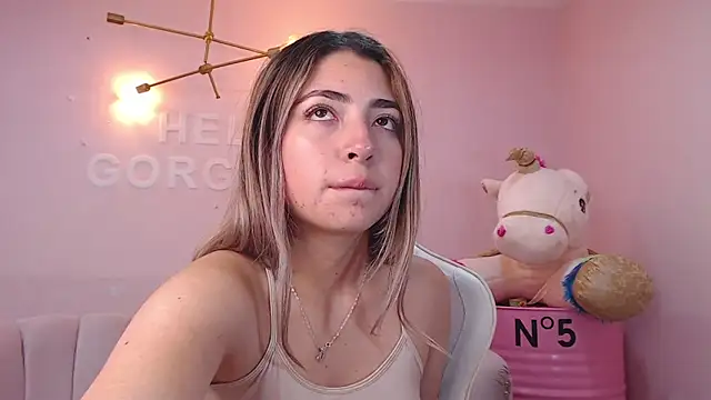 Snapshot of channel_blonde_a chatting on 01.29.25 channel blonde a online show from 01.29.25