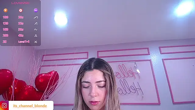 Snapshot of channel_blonde_a chatting on 02.06.25 channel blonde a online show from 02.06.25