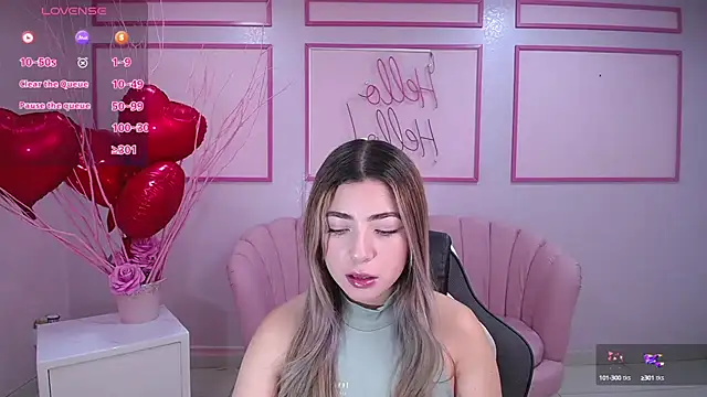 Snapshot of channel_blonde_a chatting on 02.13.25 channel blonde a online show from 02.13.25