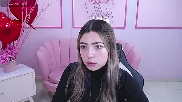 Snapshot of channel_blonde_a chatting on 02.15.25 channel blonde a online show from 02.15.25