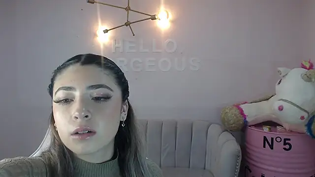 Snapshot of channel_blonde_a chatting on 02.17.25 channel blonde a online show from 02.17.25