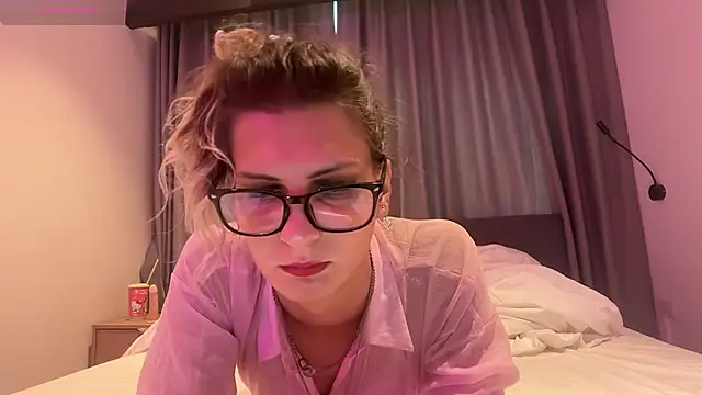 Alice Pinkhead online show from 01.12.26