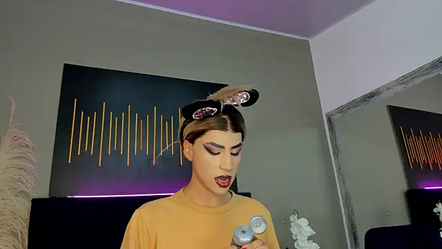 Snapshot of BrianaSchafer chatting on 12.02.24 BrianaSchafer online show from 12.02.24