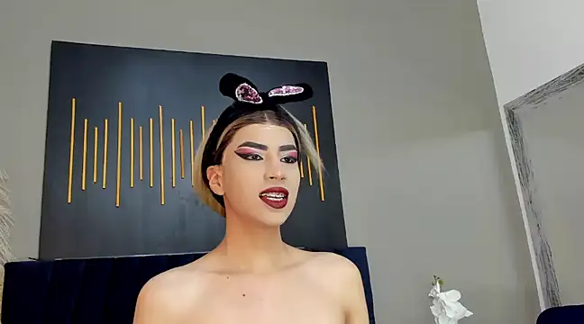 Snapshot of BrianaSchafer chatting on 12.05.24 BrianaSchafer online show from 12.05.24