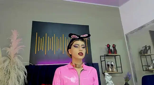 Snapshot of BrianaSchafer chatting on 12.18.24 BrianaSchafer online show from 12.18.24