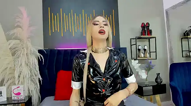 Snapshot of BrianaSchafer chatting on 12.26.24 BrianaSchafer online show from 12.26.24