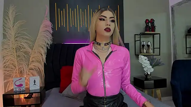 Snapshot of BrianaSchafer chatting on 02.10.25 BrianaSchafer online show from 02.10.25