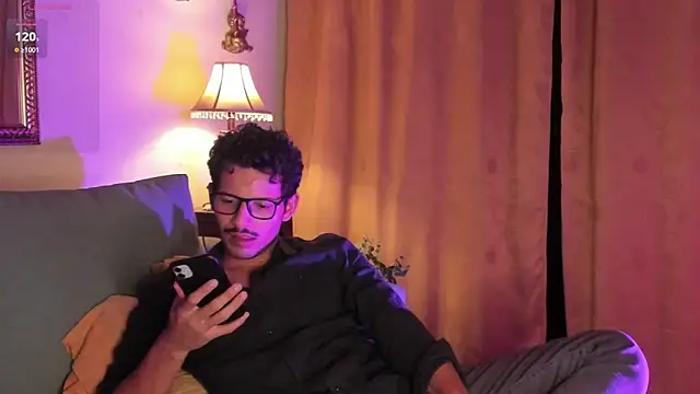 Nicholasrodrii online show from 04.09.26