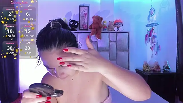 brianaGuzman online show from 12.18.25