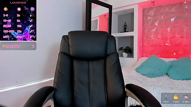 elisa collins online show from 02.22.25