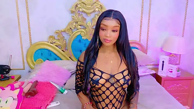 Snapshot of SalomeRestrepo chatting on 10.22.25 SalomeRestrepo online show from 10.22.25