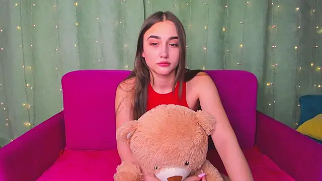 Snapshot of EvaLil chatting on 01.27.25 EvaLil online show from 01.27.25