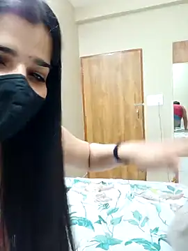 Snapshot of aaliya_bhattt chatting on 03.22.25 aaliya bhattt online show from 03.22.25