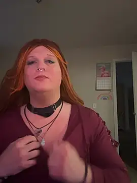 Snapshot of EmberLee chatting on 02.18.25 EmberLee online show from 02.18.25