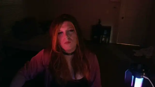 Snapshot of EmberLee chatting on 02.27.25 EmberLee online show from 02.27.25