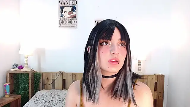 EvaHalsey online show from 12.10.24