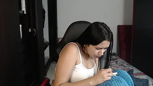 Snapshot of kayla_k18 chatting on 02.22.25 kayla k18 online show from 02.22.25