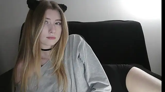 ErikaShyy online show from 06.16.26