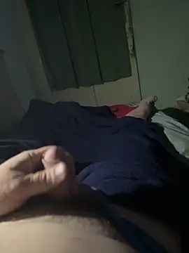 Snapshot of VerylittleDICK11 chatting on 10.02.25 VerylittleDICK11 online show from 10.02.25