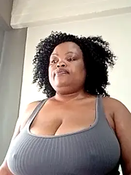 Snapshot of hugemelonsxxx chatting on 07.20.26 hugemelonsxxx online show from 07.20.26