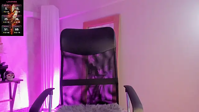 Snapshot of CyntiaAdams chatting on 02.25.25 CyntiaAdams online show from 02.25.25
