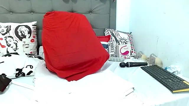 katysquirtdirty online show from 02.25.25