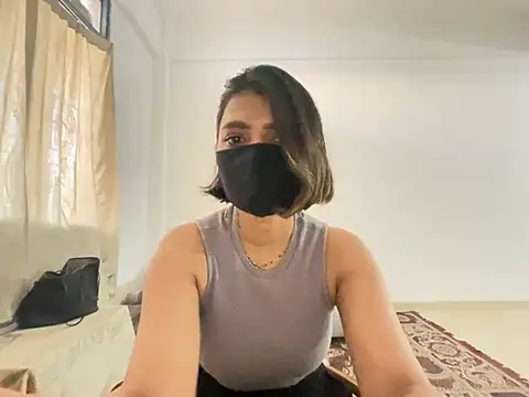 Snapshot of MaYaa__11 chatting on 01.02.25 MaYaa 11 online show from 01.02.25