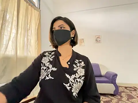 Snapshot of MaYaa__11 chatting on 01.21.25 MaYaa 11 online show from 01.21.25