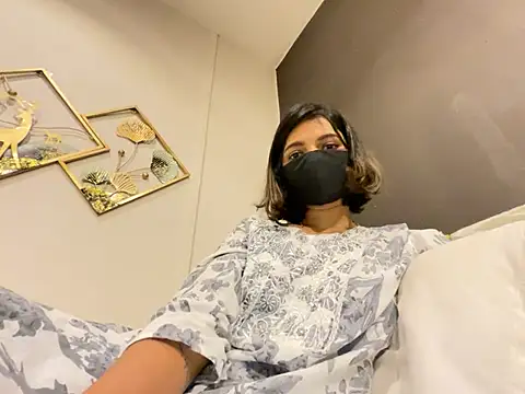 Snapshot of MaYaa__11 chatting on 03.17.25 MaYaa 11 online show from 03.17.25